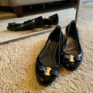 Ferragamo Flats 9.5 Like New!